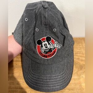 Disney VTG Mickey Mouse grey and‎ red hat one size fits most EUC